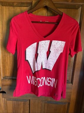 Under Armour Wisconsin V-Neck Tee with Distressed Logo-Women's Medium Loose Fit